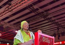 Nouvel Ordre Mondial : Chantal Kambiwa impose la voix africaine à Barcelone